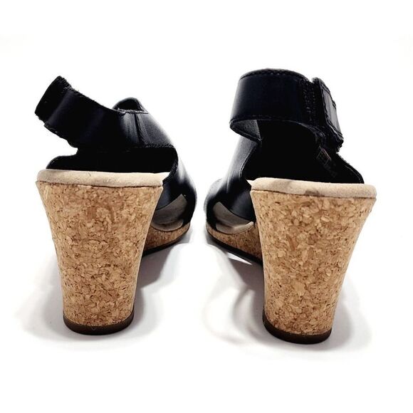 Clarks Lafley Joy New Women's Black Leather Wedge Comfort Sandal Size 10 Wide - Picture 9 of 10